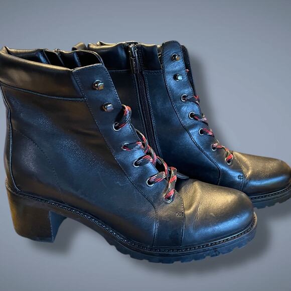 Women's Size 11 VINCE CAMUTO Gaviana Black Leather Boots Side Zip Lace Up Boots - Picture 3 of 15